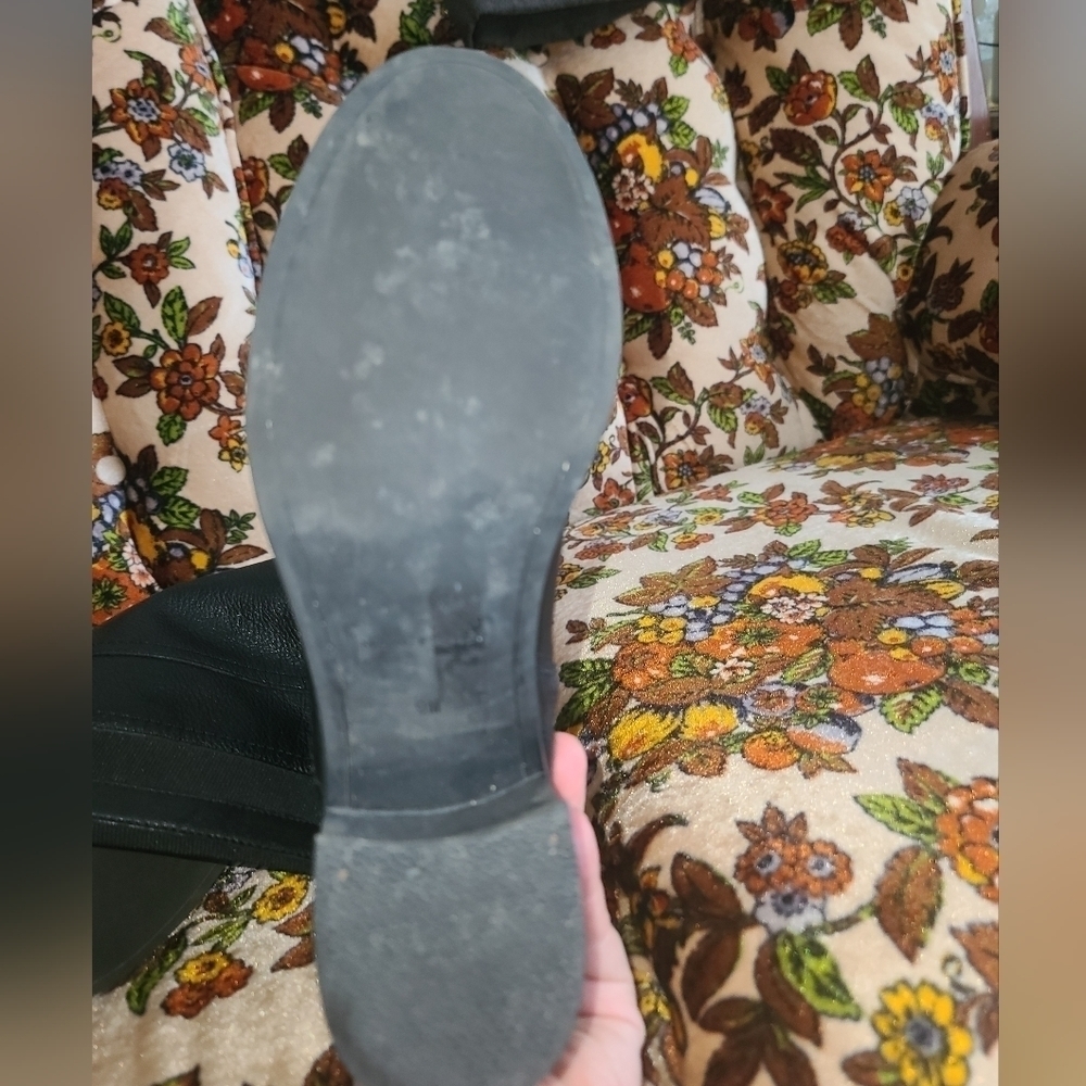Boot - Picture 4 of 14